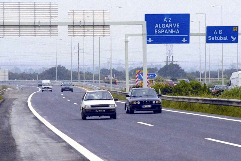 Conheça a prática muito comum dos condutores nas autoestradas que dá ...