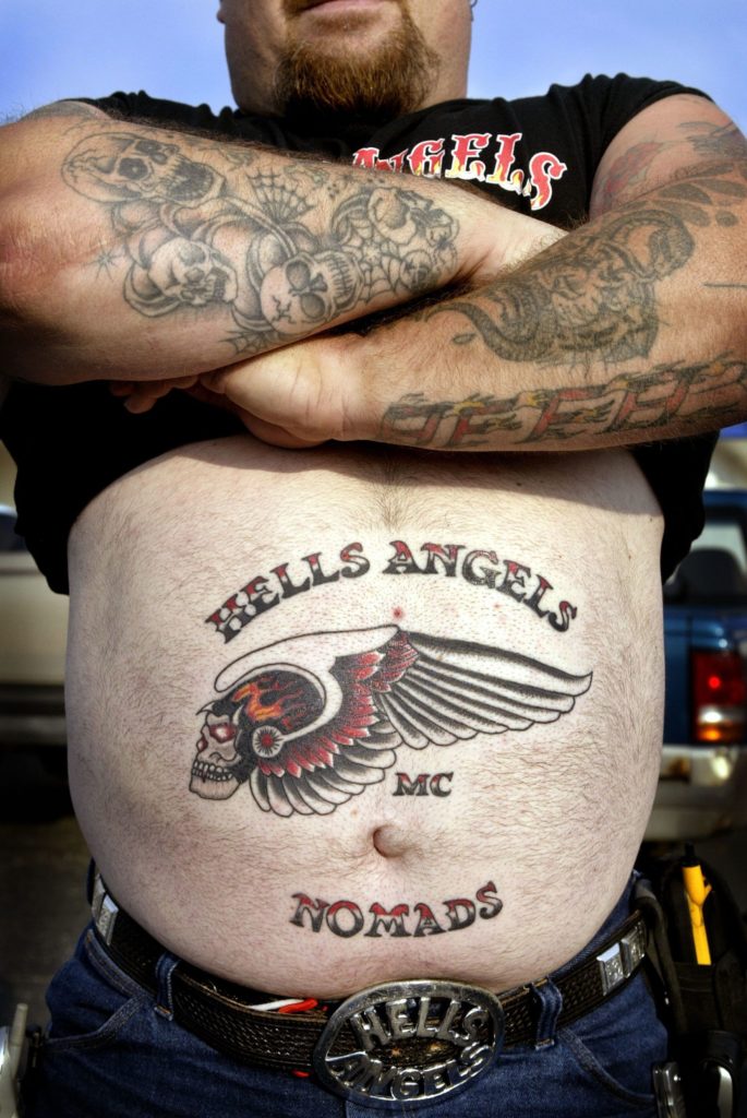 hells-angels-ju-za-insiste-em-fotografar-corpos-tatuados-26-arguidos