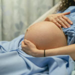 Maternidade do hospital de Portimão com condicionamentos em fevereiro e março. Bloco de partos de Faro funcionará em pleno