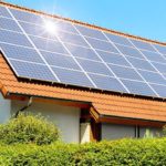 Venda de energia: saiba como lucrar com a instalação de painéis solares