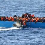 Pelo menos 22 migrantes morrem ao largo da Líbia ao tentar chegar à Europa, 3 eram menores