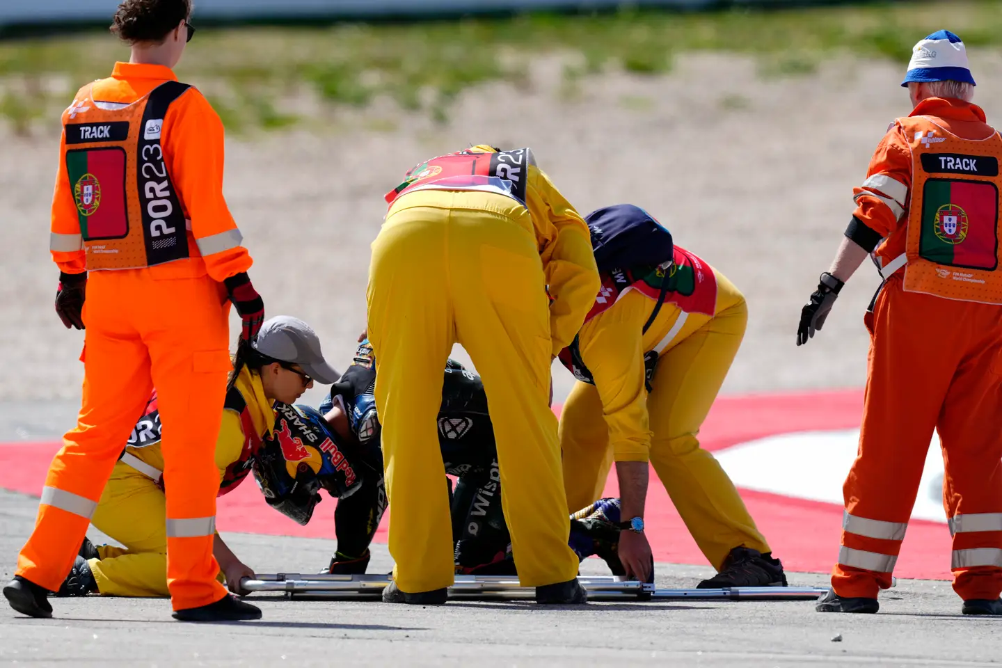 Moto GP: Miguel Oliveira abandona corrida depois de ser abalroado