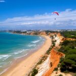 Esta praia portuguesa acabou de ser eleita como a melhor do mundo. E há mais na lista