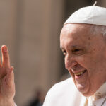 Papa Francisco internado com infeção respiratória