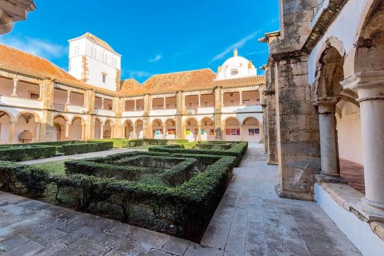 Faro assinala Dia Mundial do Turismo com novo mapa turístico