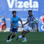 Futebolista do Portimonense Gonçalo Costa queixa-se de insultos racistas em Vizela