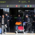 Anda com roupa contrafeita? Saiba se pode ser multado no aeroporto