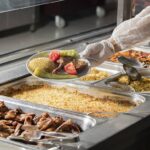 Professores e funcionários protestam por falta de funcionários em cozinhas e cantinas escolares de Portimão