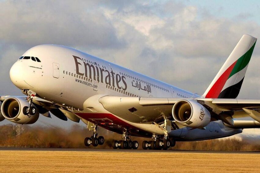 Avião da Emirates.