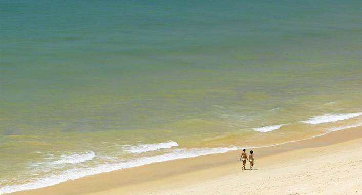 Faro Questiona O Que Estamos Fazendo Com O Nosso Mar Postal Do Algarve