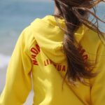 “Fomos surpreendidos”: banhista chega a esta praia no Algarve e recebe advertência da nadadora-salvadora antes de entrar na água