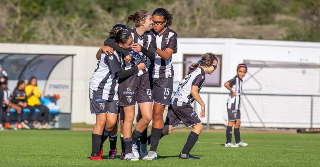 Futebol feminino: CF Os Armacenenses e Portimonense SC em jogo histórico