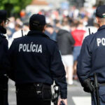 Homem de 30 anos detido em Faro pela PSP por roubo e outros crimes