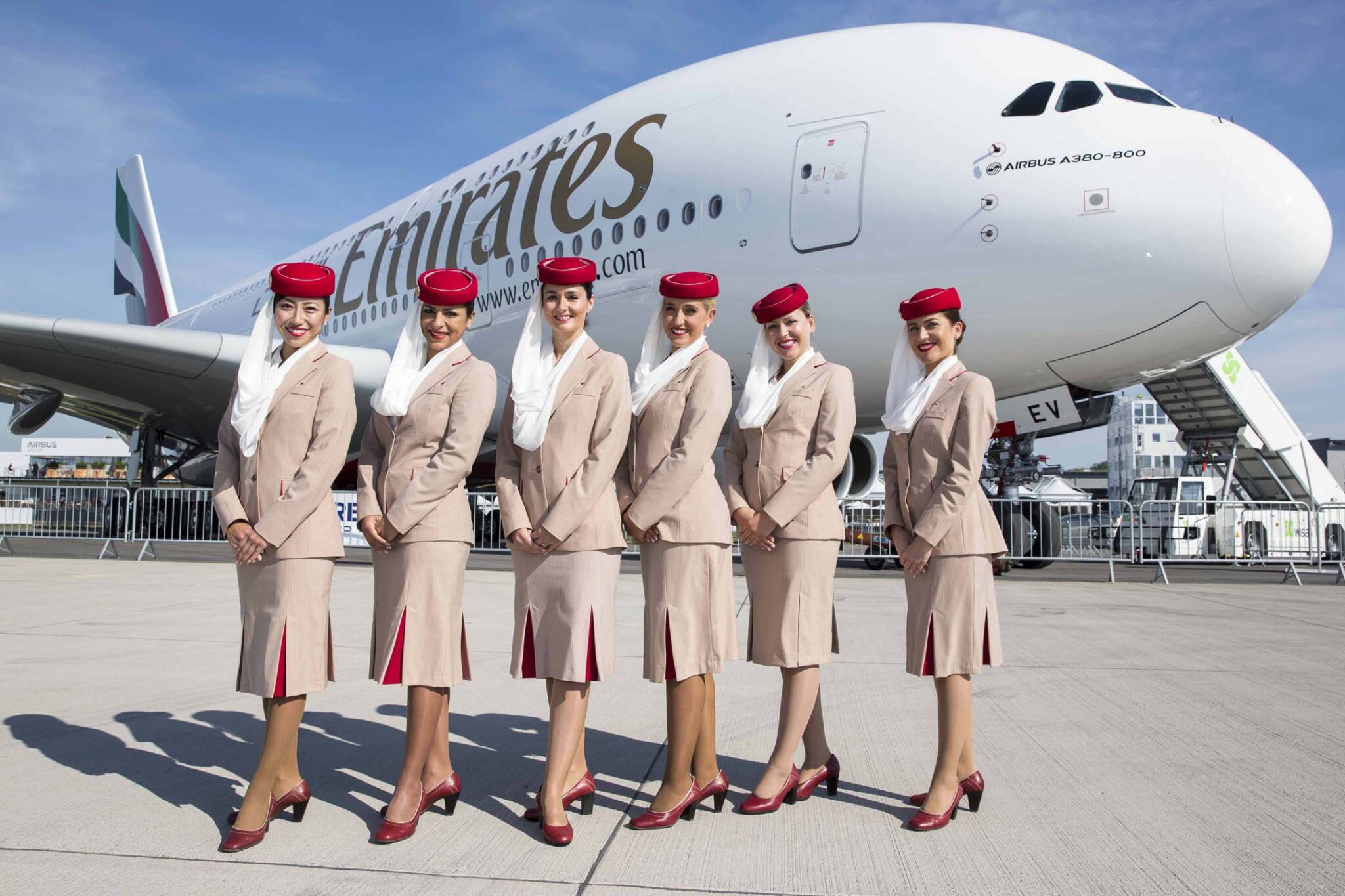 Emirates está este mês a recrutar em Portugal. Veja como se candidatar ...