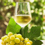 Conheça os 3 vinhos verdes que dão frescura ao seu verão a um preço acessível