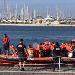 Avaria leva ao resgate de 28 turistas de embarcação ao largo do Farol de Alfanzina