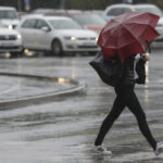 Algarve vai ter chuva forte, trovoada e granizo  Conheça o período mais crítico da ‘Gota Fria’