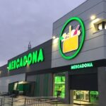 Mercadona despede gerente com 25 anos de casa por usar linguagem ofensiva: tribunal ‘discorda’ e condena empresa a indemnização de 77.205€