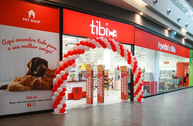 Text Tibi Tibi abre nova loja no Tavira Plaza - Postal