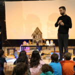 Atividades natalícias na Biblioteca de Tavira incluem leituras, oficinas e presépio tradicional