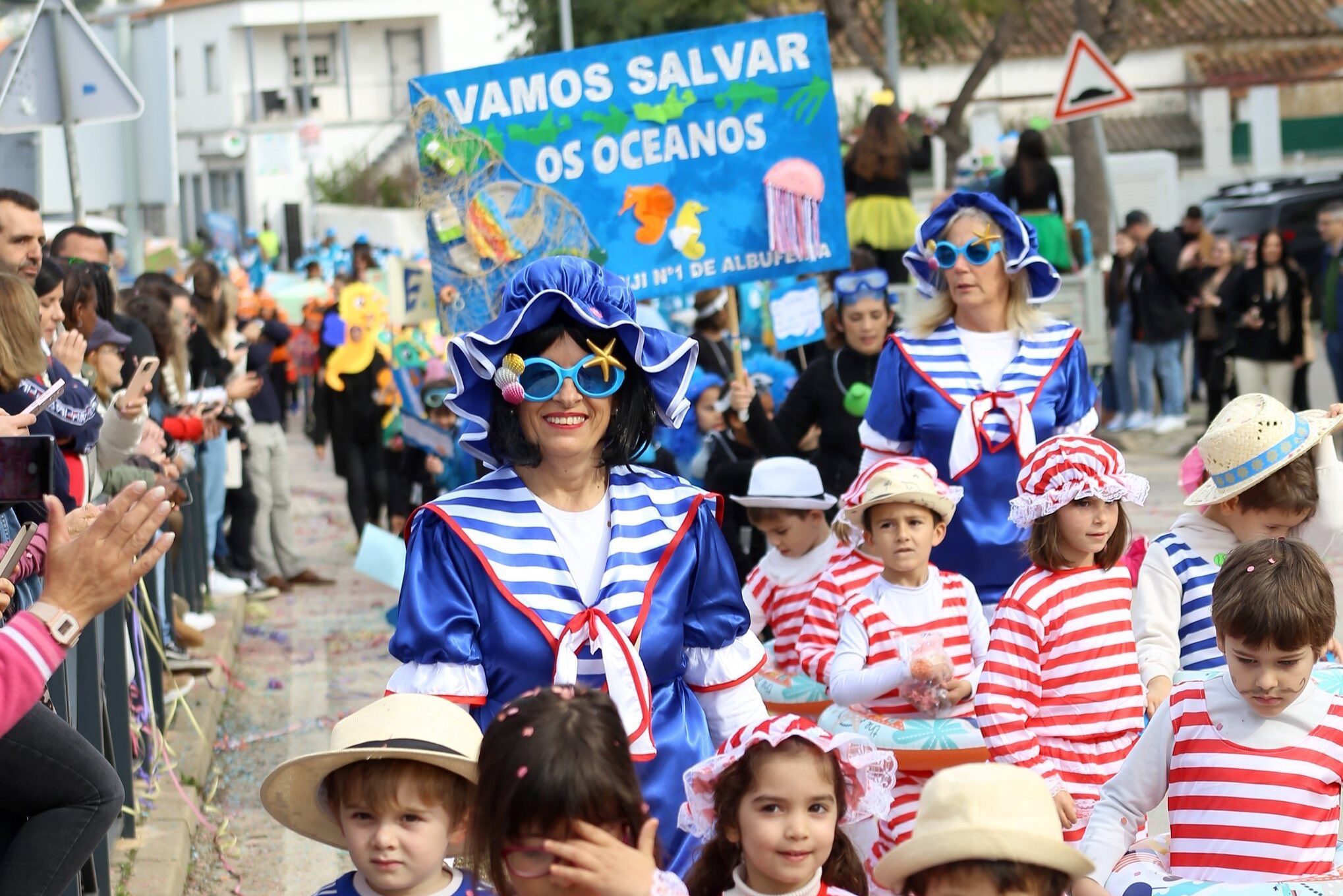 Carnaval da Guia: Animação e Diversão para Todas as Idades