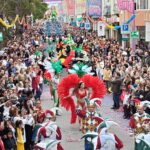 Carnaval de Loulé sai à rua e anima milhares com sátira e folia