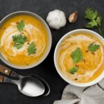 A sopa ainda está quente: deve ir para o frigorífico ou ficar em cima do fogão?