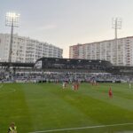 Derrota amarga: SC Farense falha manutenção direta em casa após triunfo do Santa Clara