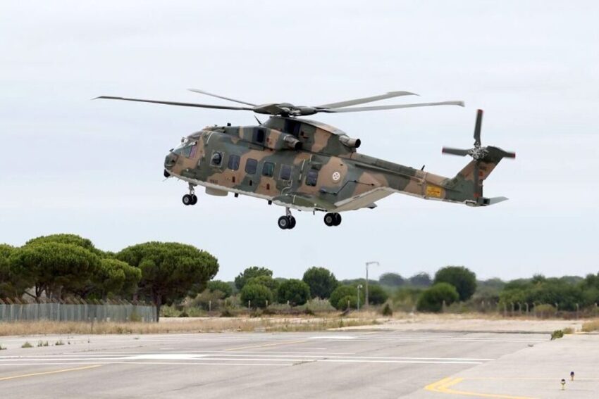 Helicóptero da Força Aérea.