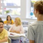 Novo calendário escolar 2026/2027 já foi publicado e estes alunos vão começar as aulas mais tarde