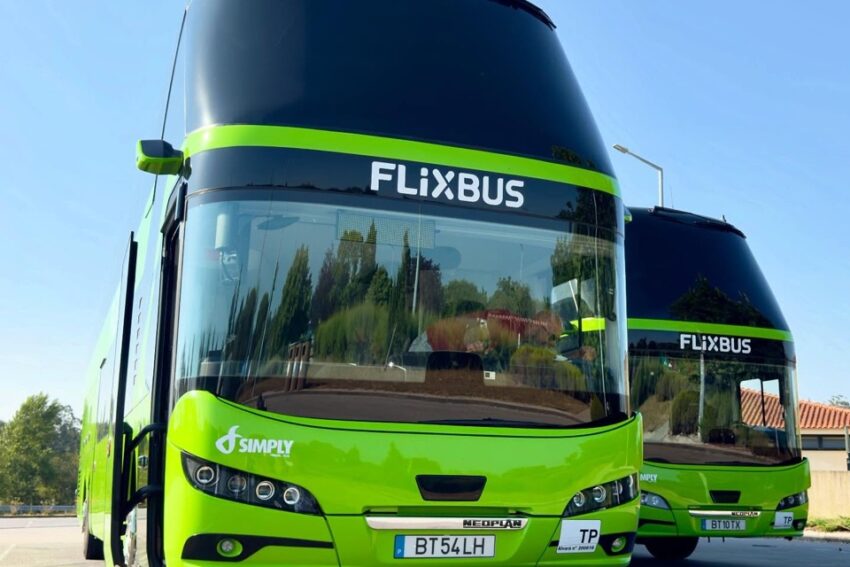 Autocarros da Flixbus. Crédito: Flixbus