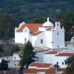 Nesta vila no Algarve ainda pode visitar a ermida que serviu de refúgio à população durante as grandes cheias do Guadiana em 1876