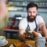 Governo quer aumentar o subsídio de refeição aos funcionários públicos: veja quanto pode passar a receber