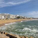 Algarve regista temperaturas mais moderadas numa altura em que o calor intenso atinge o país