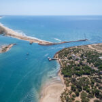 “O segredo melhor guardado”: espanhóis rendidos a esta cidade do Algarve com praias de areia fina, mais de 30 igrejas e séculos de história