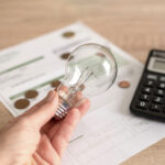 Vêm aí novos horários da eletricidade: saiba quando ligar as máquinas para pagar menos na fatura