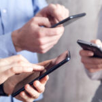 Adeus telemóveis? Novas regras da UE vão mudar forma como compra e usa o telemóvel