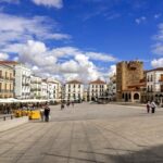 A mão aberta de Cáceres: transcultura na fronteira amigável com Portugal | Por João Palmeiro