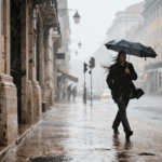 Aguaceiros e vento forte poderão marcar os próximos 10 dias: jato polar atravessa Portugal e estas serão as zonas mais ‘castigadas’