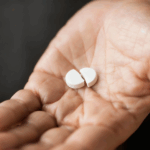 Farmacêuticos avisam: saiba quando partir comprimidos ao meio não é seguro