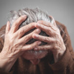 Idosos vítimas de violência doméstica pedem tratamento para filhos agressores