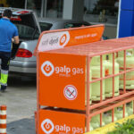 Saiba qual o valor do apoio do Governo para compra de botijas de gás em 2026 e quem tem direito