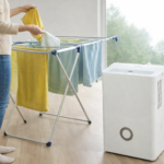 Lidl lança novo Desumidificador Elétrico 4 em 1  com depósito que retira até 20 L de água por dia e é ideal para secagem de roupa