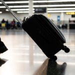 Já é oficial: Parlamento Europeu aprova revisão das regras para quem anda de avião na UE (e há boas notícias)