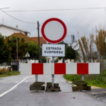 Passou por um sinal de estrada cortada? Pode estar a cometer uma infração grave (e a multa é ‘pesada’)