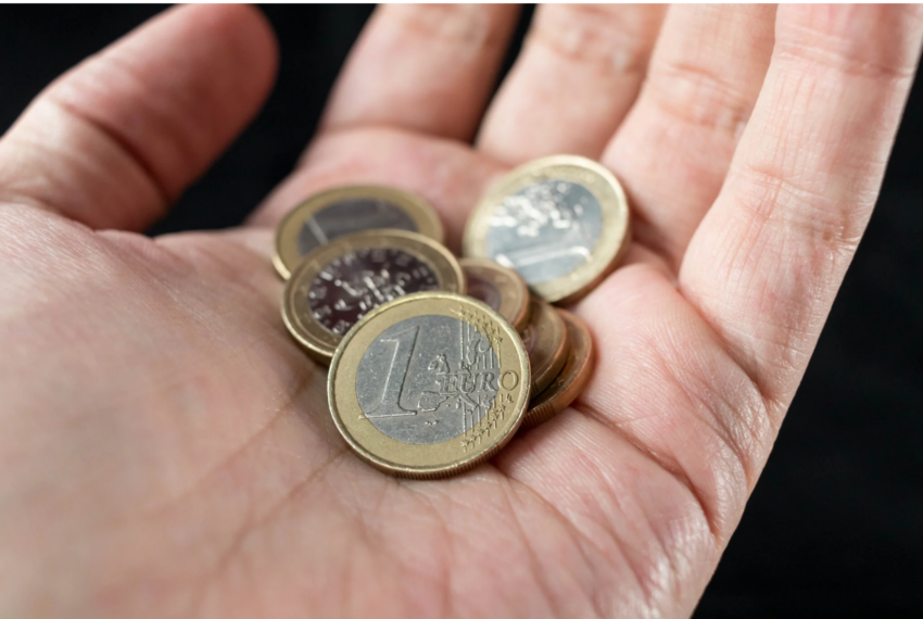 Moedas de 1 euro. Crédito: Freepik