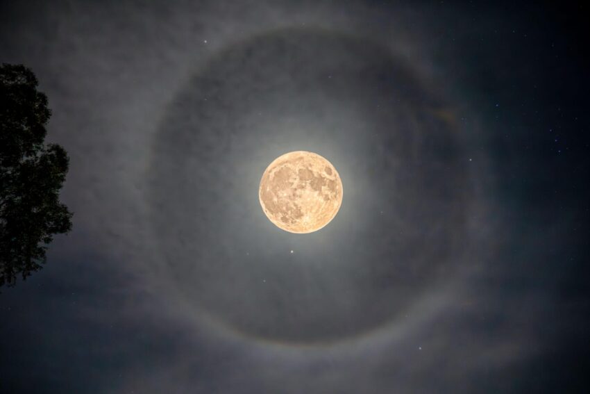 Halo lunar. Crédito: Foto DR