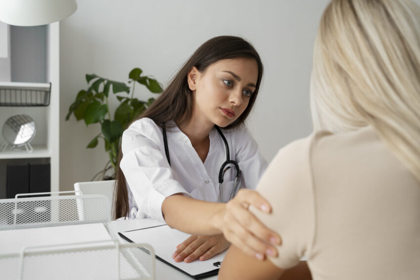 Mulher no médico.