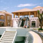 Este centro comercial no Algarve com mais de 100 lojas vai ser comprado por 130 milhões de euros: conheça a nova dona
