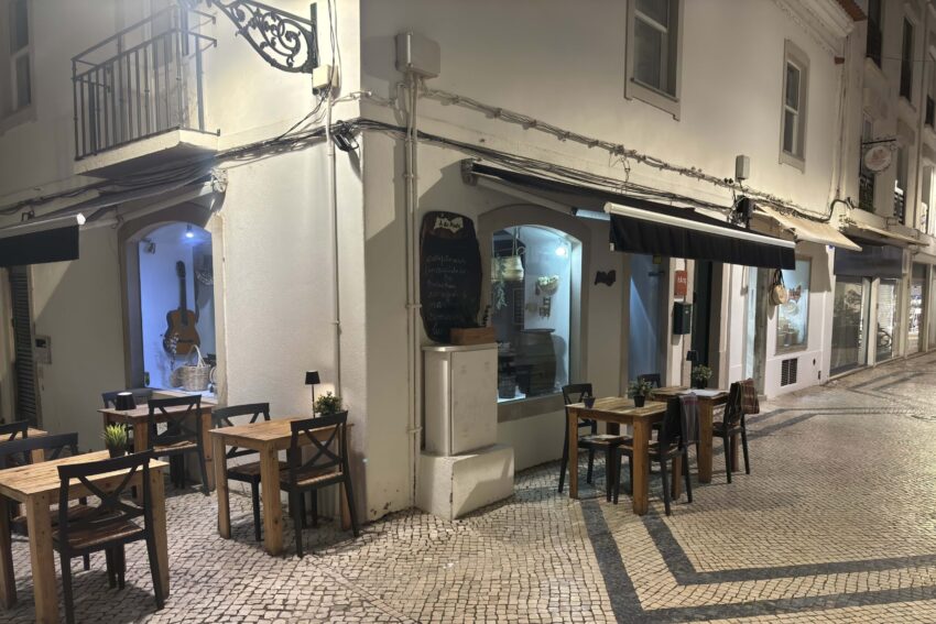 Restaurante À do Pinto, em Faro.